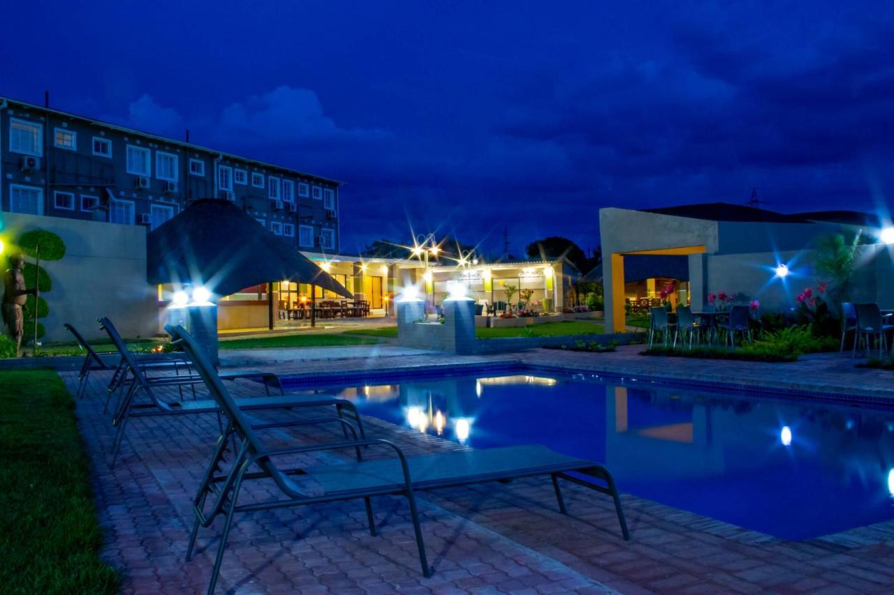 Stay Afrique Hotel Булавайо Екстер'єр фото
